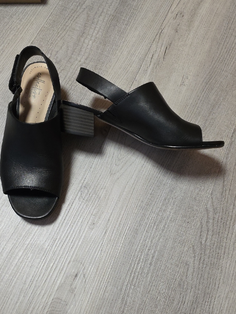 Clarks Black Open-Toe Slingback Sandals, Size 7.5M - Picture 2 of 7